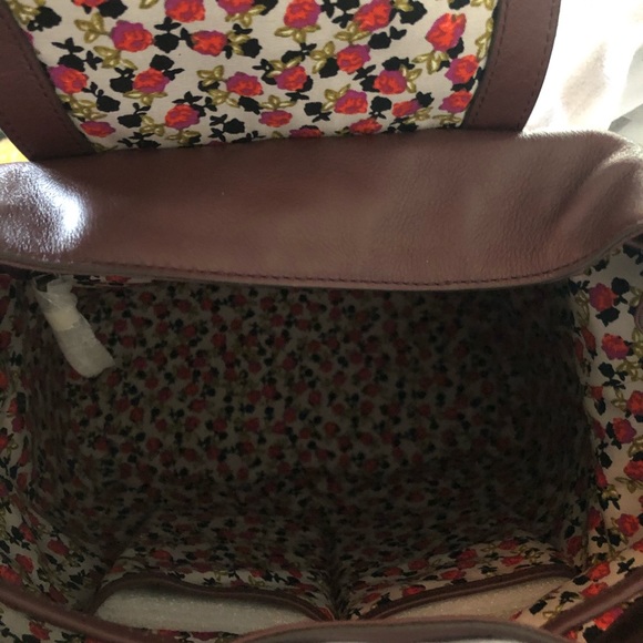 Vera Bradley leather backpack - Picture 4 of 4